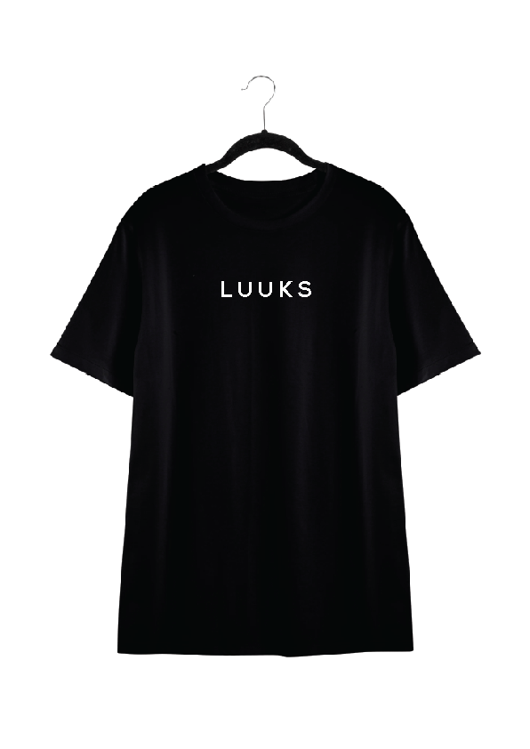 LUUKS MINIMAL BLACK TEE