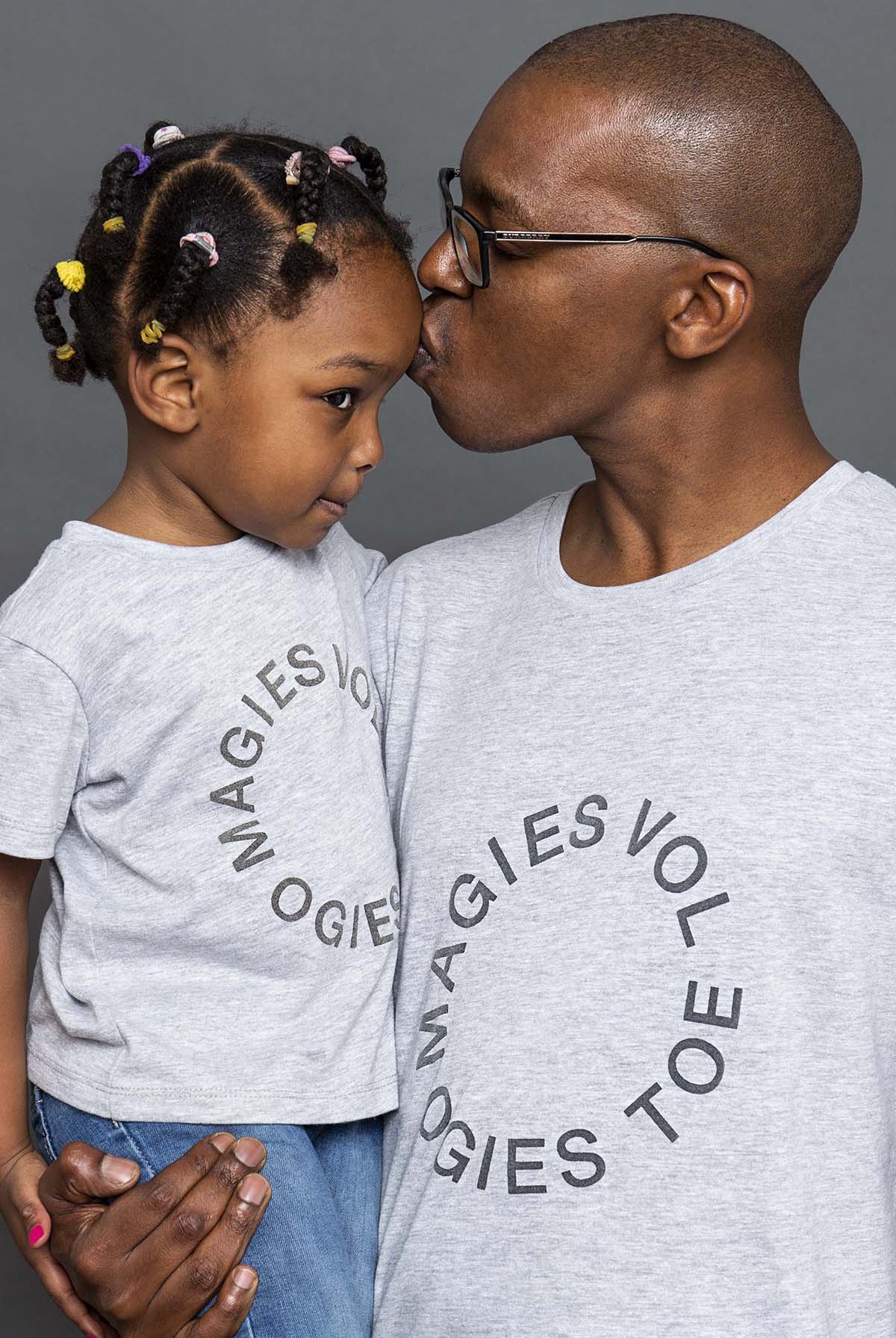 MAGIES VOL, OGIES TOE TEE