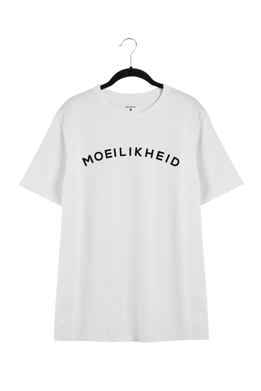 MOEILIKHEID TEE