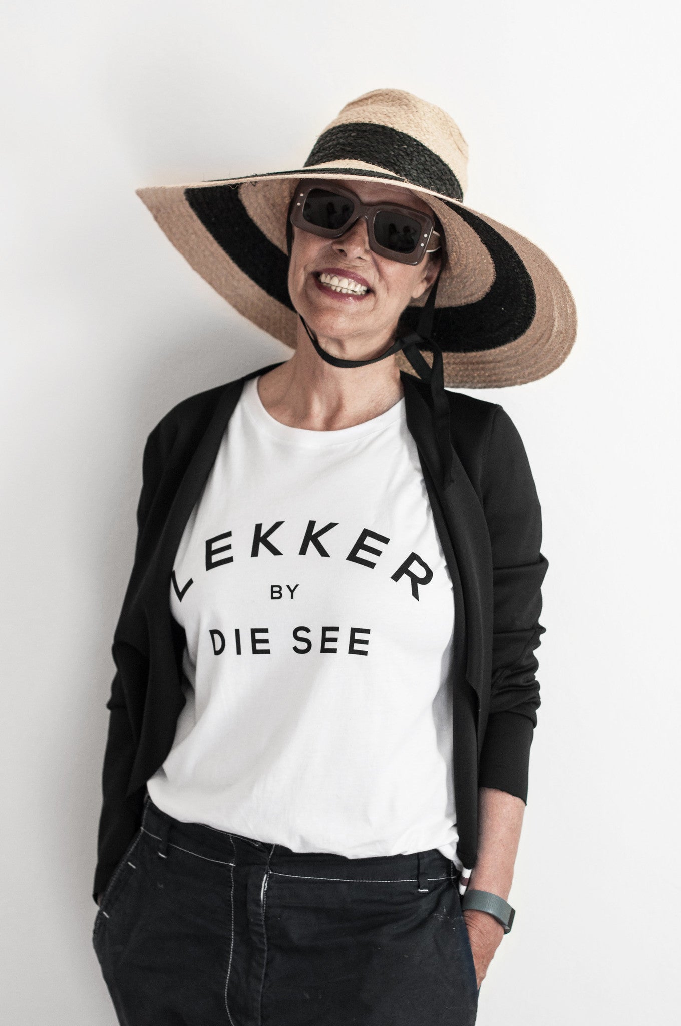 LEKKER BY DIE SEE TEE